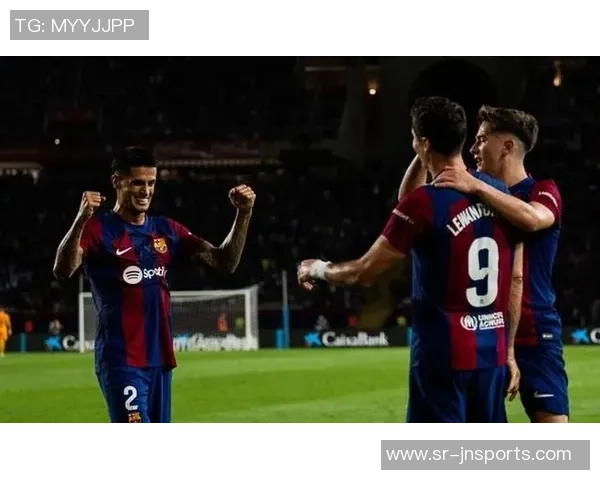 每体：巴萨内部对亚马尔每次客场都成为“头号公敌”感到忧虑